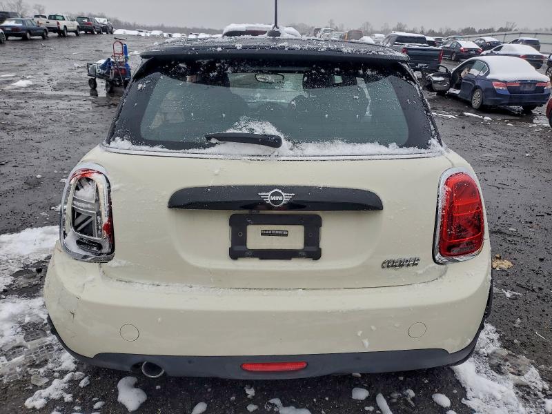 Photo 6 from auction – 2021 MINI COOPER with VIN WMWXR3C05M2N92455
