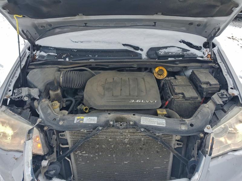 Photo 12 from auction – 2014 CHRYSLER TOWN & COU with VIN 2C4RC1CG6ER169742