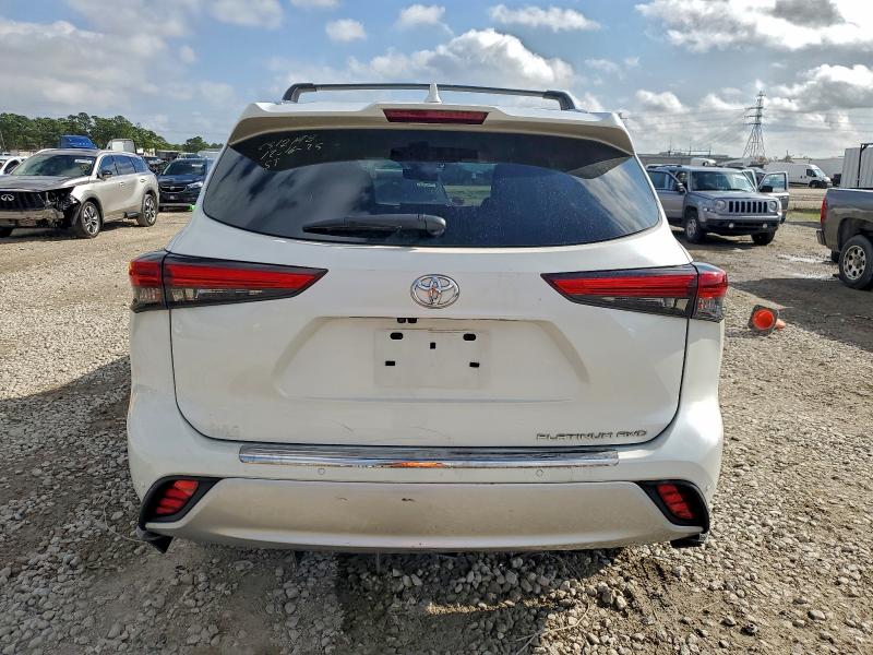 Photo 6 from auction – 2021 TOYOTA HIGHLANDER with VIN 5TDFZRBH3MS086866