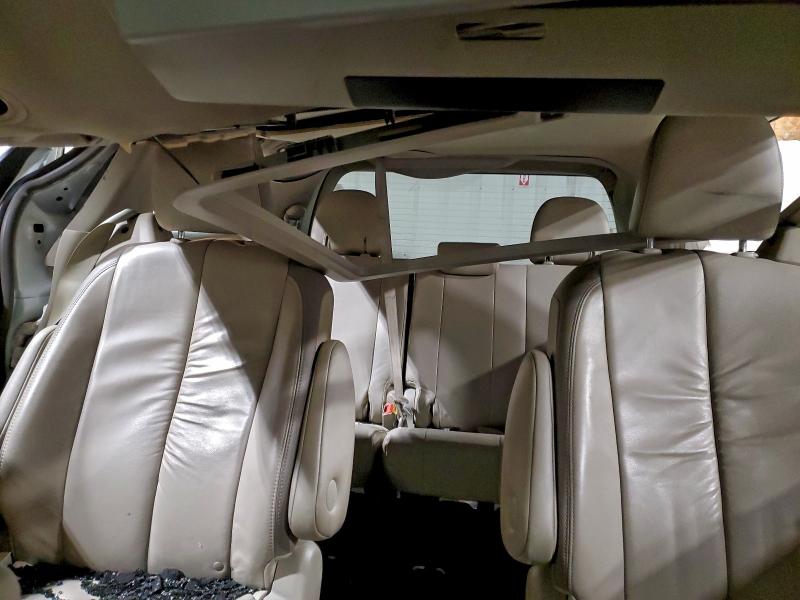 Photo 10 from auction – 2011 TOYOTA SIENNA XLE with VIN 5TDYK3DCXBS081639