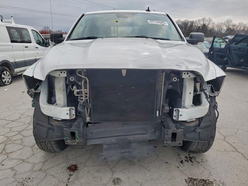 Photo 5 from auction – 2017 RAM 1500 SLT with VIN 3C6RR7LT5HG522830