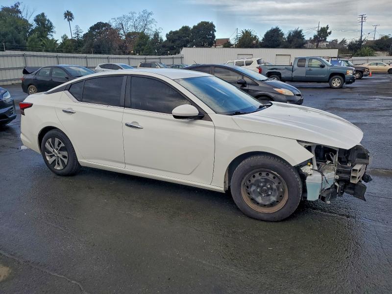 Photo 4 from auction – 2022 NISSAN ALTIMA S with VIN 1N4BL4BV1NN398223