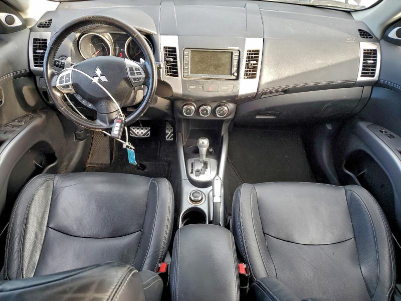 Photo 8 from auction – 2011 MITSUBISHI OUTLANDER with VIN JA4JT5AX6BU007643