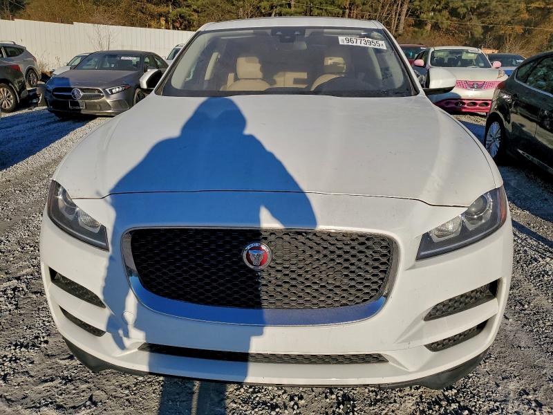 Photo 5 from auction – 2018 JAGUAR F-PACE PRE with VIN SADCJ2GX3JA236022