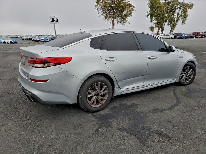 Photo 3 from auction – 2020 KIA OPTIMA with VIN 5XXGT4L35LG415076