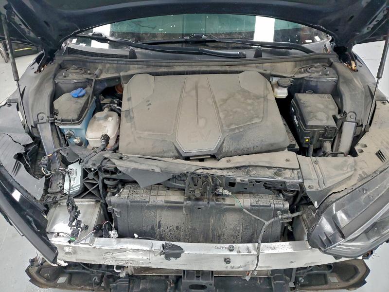 Photo 11 from auction – 2023 KIA EV6 LIGHT with VIN KNDC34LA1P5602726
