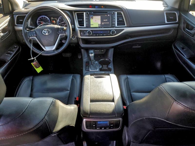 Photo 8 from auction – 2019 TOYOTA HIGHLANDER with VIN 5TDJZRFH2KS571369
