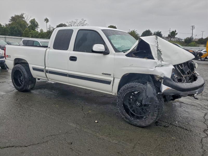 Photo 4 from auction – 2002 CHEVROLET SILVERADO with VIN 1GCEK19T52E198972