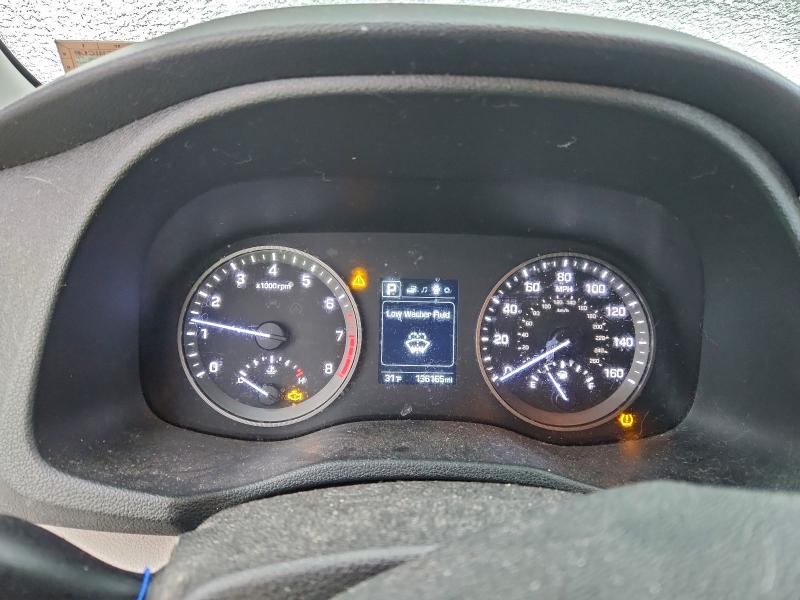 Photo 9 from auction – 2017 HYUNDAI TUCSON LIM with VIN KM8J3CA26HU299992