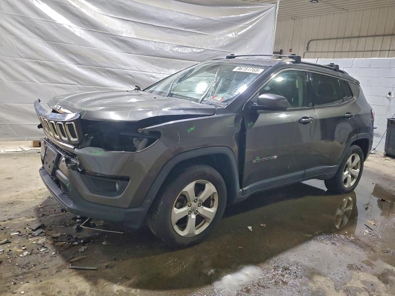JEEP COMPASS LA 2018 with VIN 3C4NJDBB2JT155081 - Photo from auction