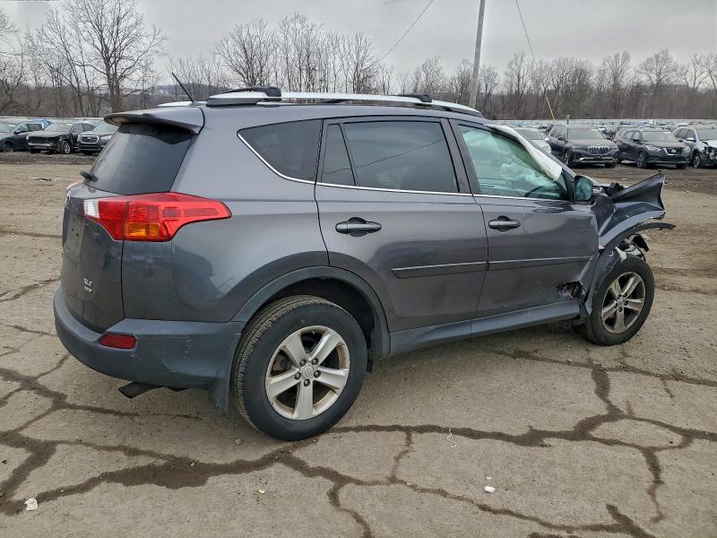 Photo 3 from auction – 2014 TOYOTA RAV4 XLE with VIN 2T3RFREV4EW192654