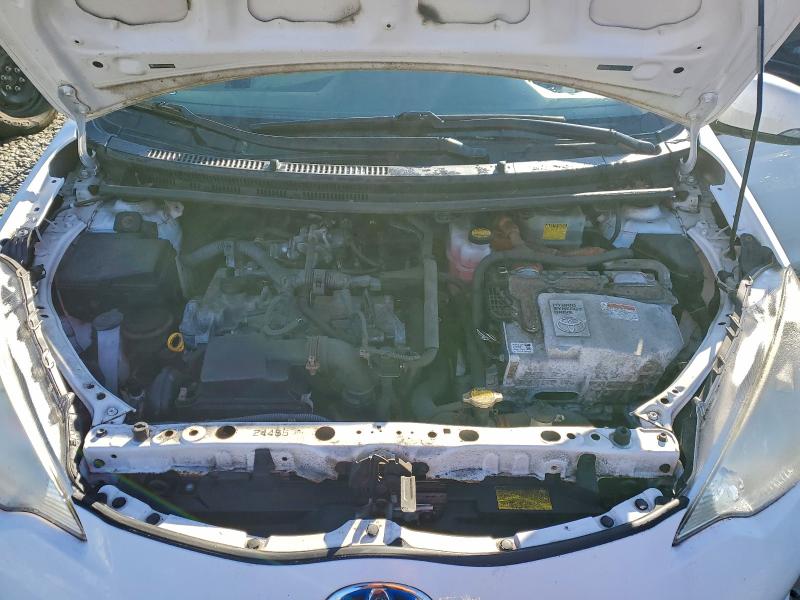 Photo 11 from auction – 2012 TOYOTA PRIUS C with VIN JTDKDTB30C1003436
