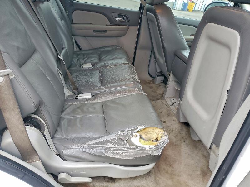 Photo 10 from auction – 2008 GMC YUKON with VIN 1GKFC13048R131804