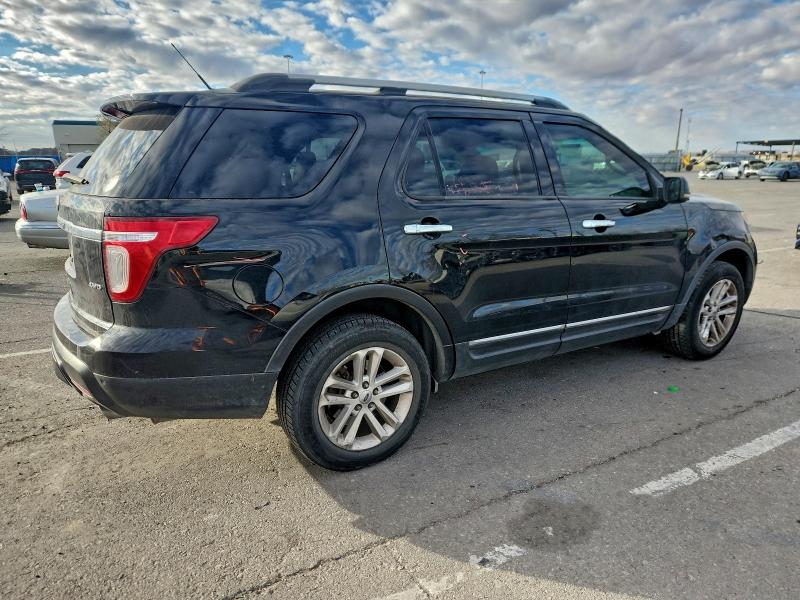 Photo 3 from auction – 2011 FORD EXPLORER X with VIN 1FMHK8D86BGA93141