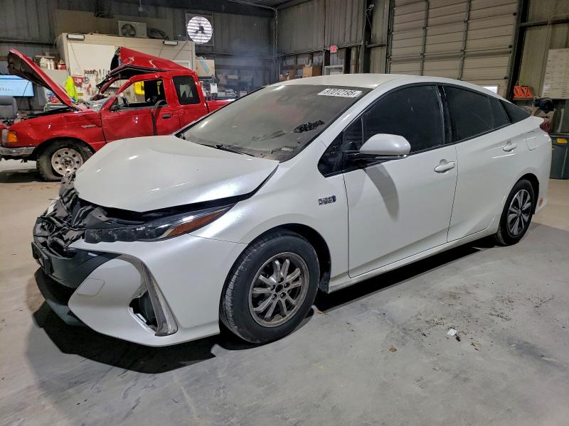 TOYOTA PRIUS PRIM 2017 with VIN JTDKARFP4H3053809 - Photo from auction