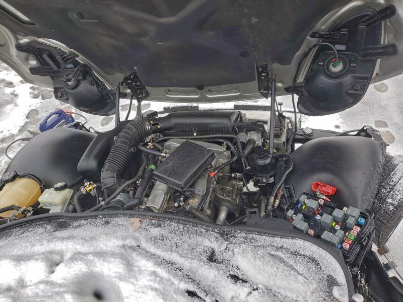 Photo 11 from auction – 2006 PONTIAC SOLSTICE with VIN 1G2MB35B26Y117679