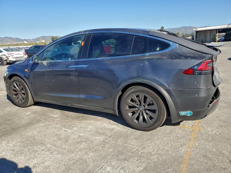 Photo 2 from auction – 2018 TESLA MODEL X with VIN 5YJXCDE27JF138001