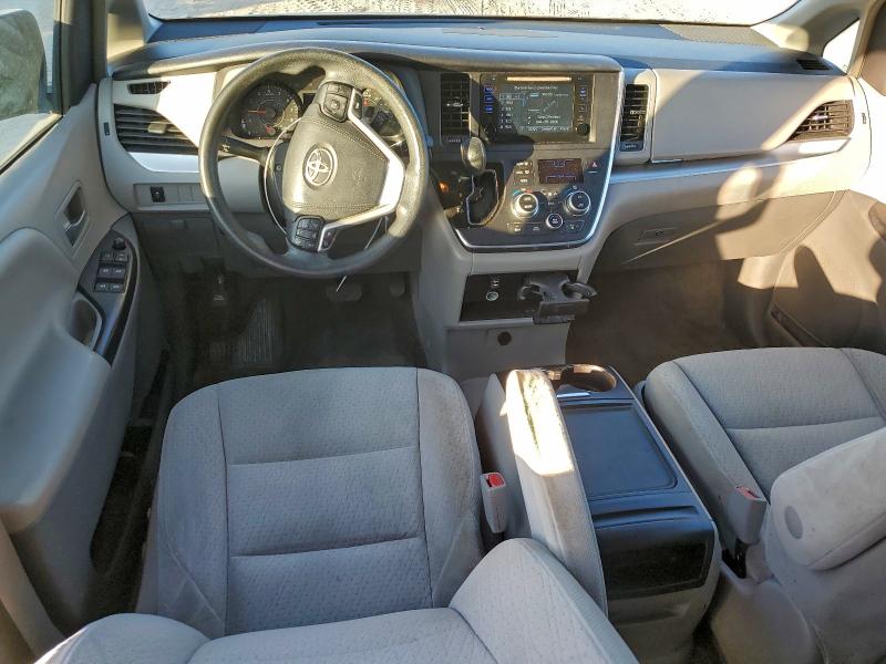 Photo 8 from auction – 2015 TOYOTA SIENNA LE with VIN 5TDKK3DC8FS582153
