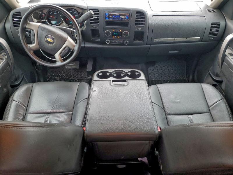 Photo 8 from auction – 2011 CHEVROLET SILVERADO with VIN 1GCRCSE06BZ125831