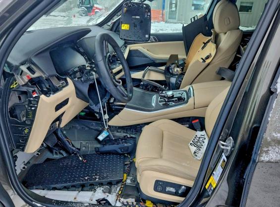 Photo 7 from auction – 2022 BMW X5 XDRIVE4 with VIN 5UXTA6C01N9M36088