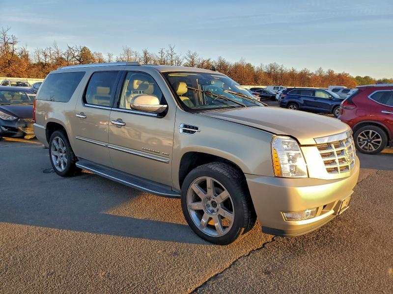 Photo 4 from auction – 2011 CADILLAC ESCALADE E with VIN 1GYS4HEF3BR141856