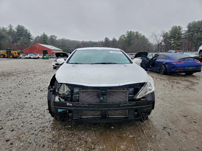 Photo 5 from auction – 2011 HYUNDAI SONATA SE with VIN 5NPEC4AC9BH188102