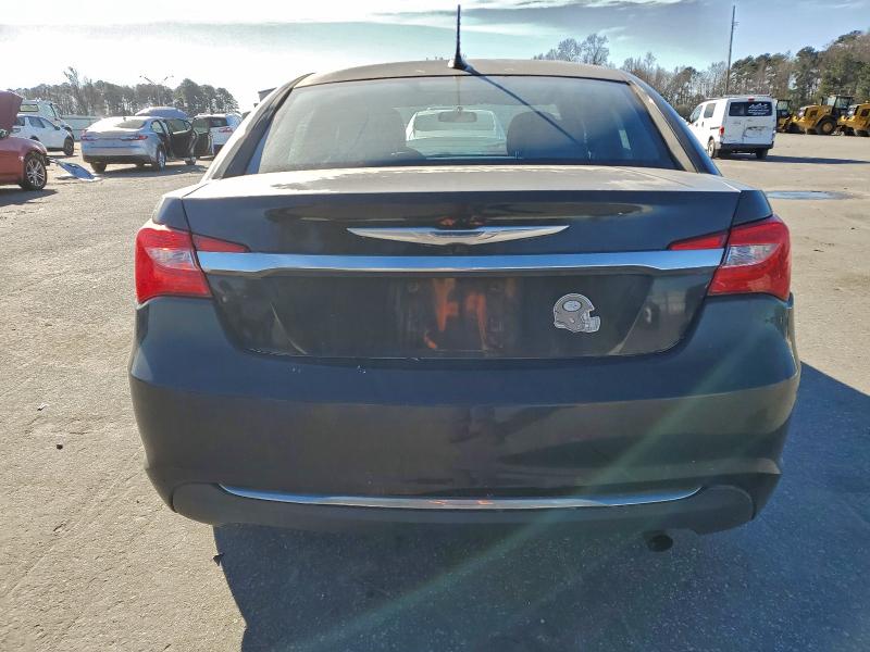 Photo 6 from auction – 2013 CHRYSLER 200 LX with VIN 1C3CCBAB7DN734227