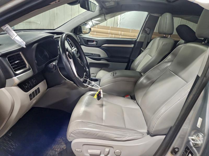 Photo 7 from auction – 2018 TOYOTA HIGHLANDER with VIN 5TDJZRFH7JS911727