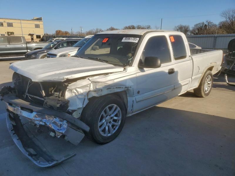 CHEVROLET SILVERADO 2003 with VIN 2GCEC19T831412501 - Photo from auction