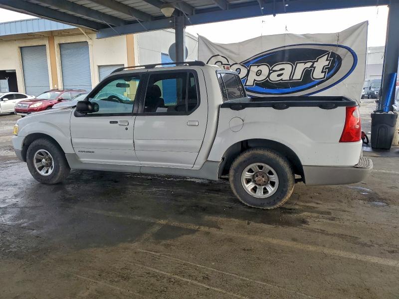 Photo 2 from auction – 2001 FORD EXPLORER S with VIN 1FMZU67E81UB68930