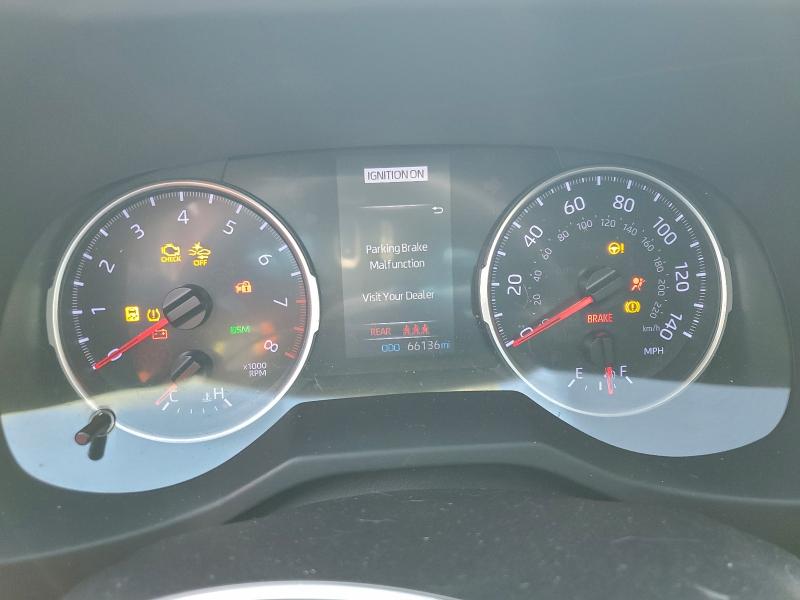 Photo 9 from auction – 2020 TOYOTA RAV4 XLE with VIN JTMP1RFV1LD052298