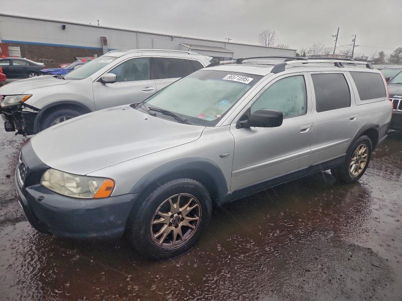 VOLVO XC70 2005 with VIN YV1SZ592051173674 - Photo from auction