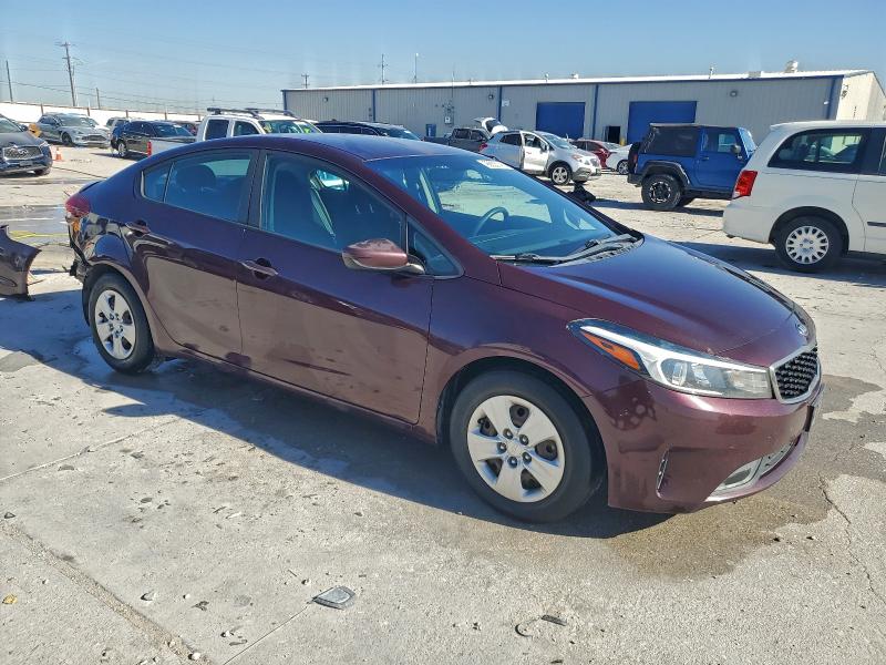 Zdjęcie 4 z aukcji – 2017 KIA FORTE LX z VIN 3KPFK4A76HE143545