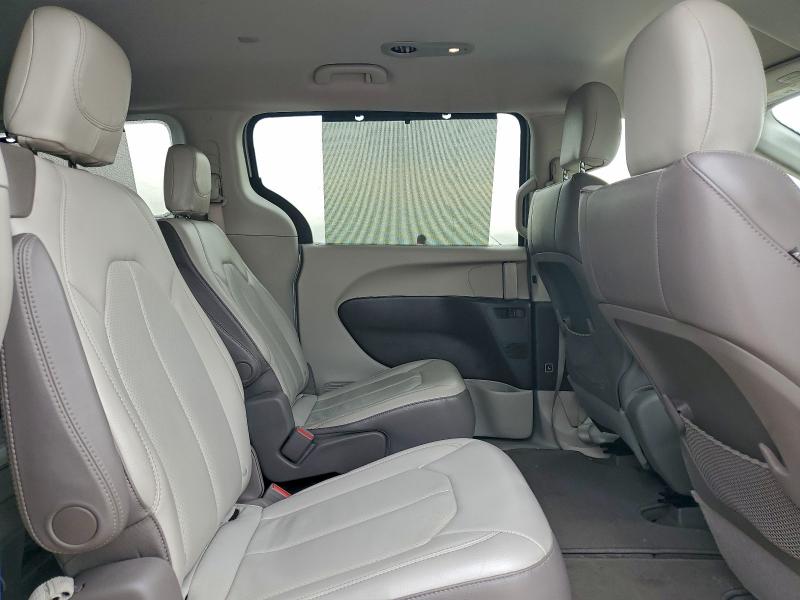 Photo 11 from auction – 2018 CHRYSLER PACIFICA T with VIN 2C4RC1BG2JR141772