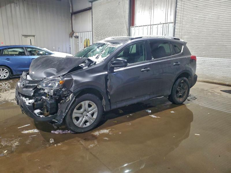 TOYOTA RAV4 LE 2013 مع رقم تعريف المركبة 2T3BFREV7DW095285 - صورة من المزاد