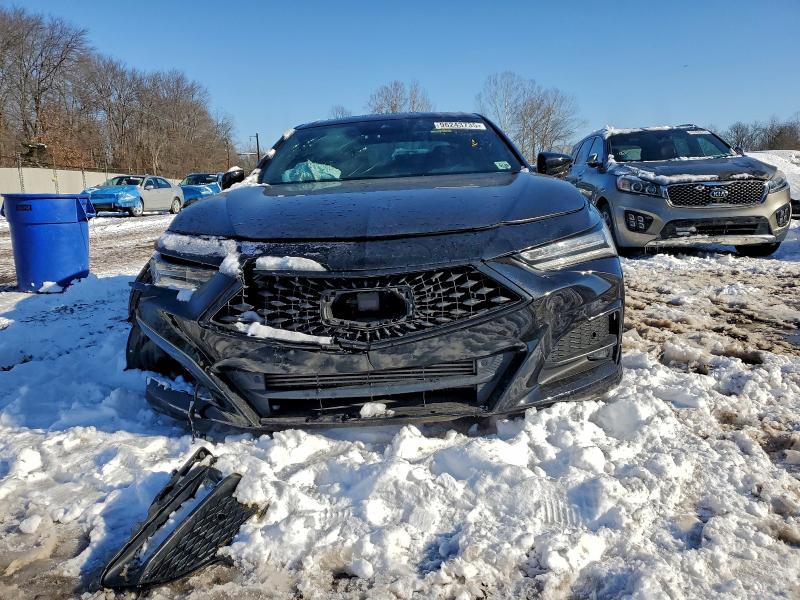 Photo 5 from auction – 2021 ACURA TLX TECH A with VIN 19UUB5F57MA008335
