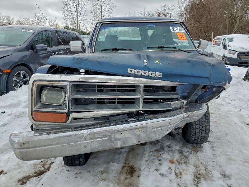 Photo 5 from auction – 1990 DODGE RAMCHARGER with VIN 3B4GM17Y1LM010636