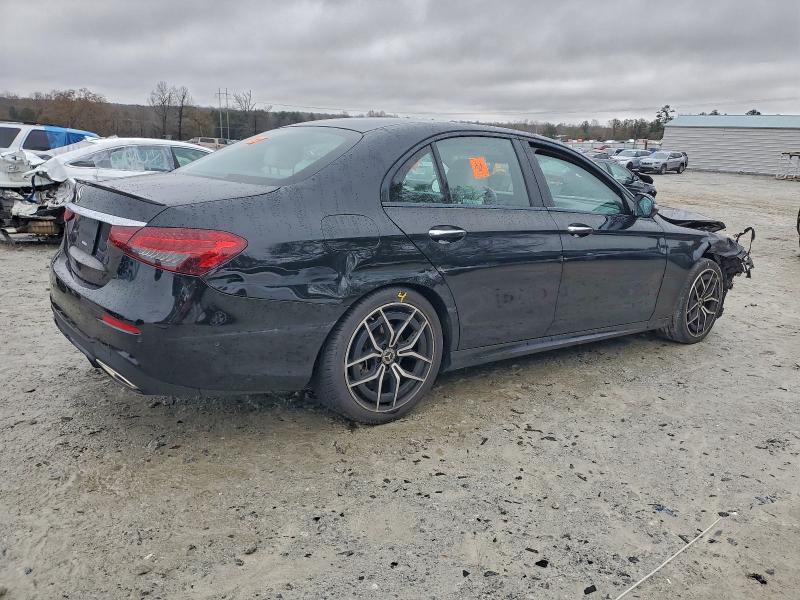 Photo 3 from auction – 2022 MERCEDES-BENZ E with VIN W1KZF8DB5NB056646