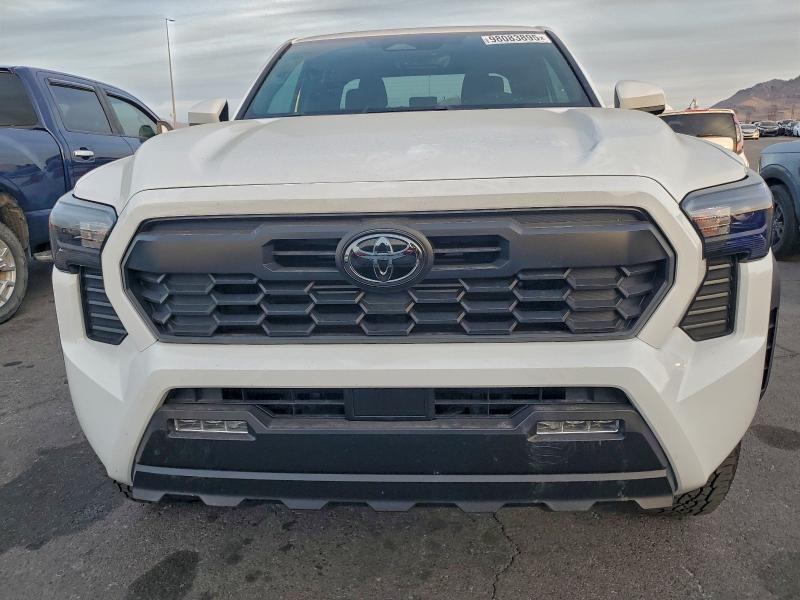 Photo 5 from auction – 2025 TOYOTA TACOMA DOU with VIN 3TMLB5JN2SM164851