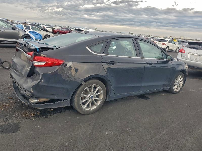 Photo 3 from auction – 2017 FORD FUSION SE with VIN 3FA6P0LU1HR190719