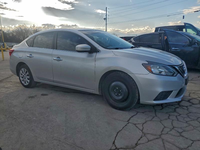 Photo 4 from auction – 2016 NISSAN SENTRA with VIN 3N1AB7AP3GY247535