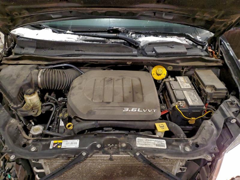 Photo 12 from auction – 2016 CHRYSLER TOWN & COU with VIN 2C4RC1BG7GR289697