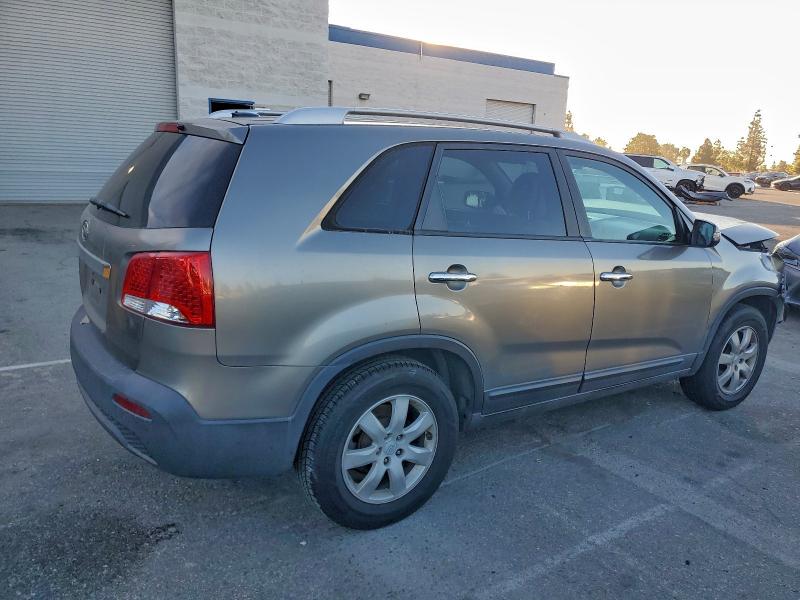 Photo 3 from auction – 2011 KIA SORENTO BA with VIN 5XYKT3A19BG060235