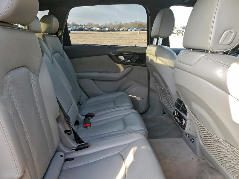 Photo 11 from auction – 2018 AUDI Q7 with VIN WA1VAAF71JD011185