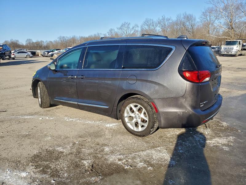 Photo 2 from auction – 2020 CHRYSLER PACIFICA L with VIN 2C4RC1GG1LR151933