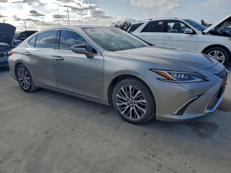 Photo 4 from auction – 2019 LEXUS ES 350 with VIN 58ABZ1B17KU026122