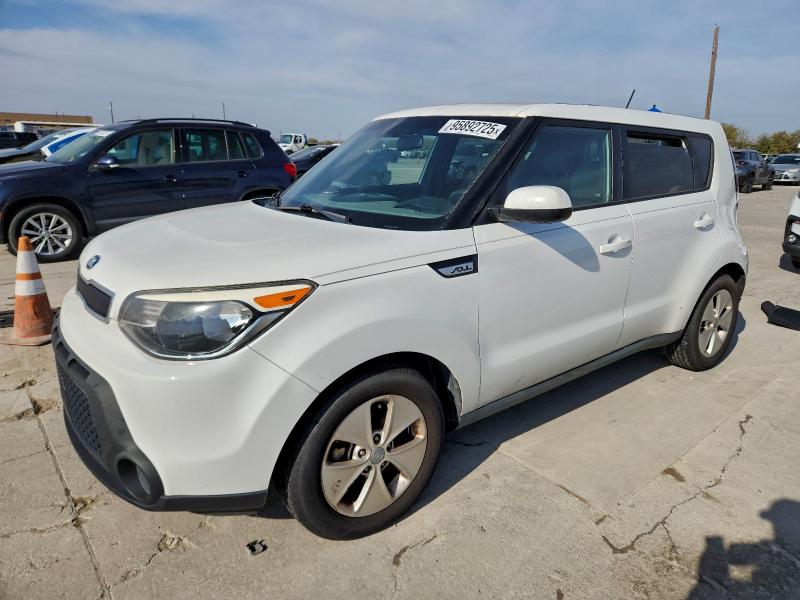 KIA SOUL 2015 with VIN KNDJN2A28F7197789 - Photo from auction