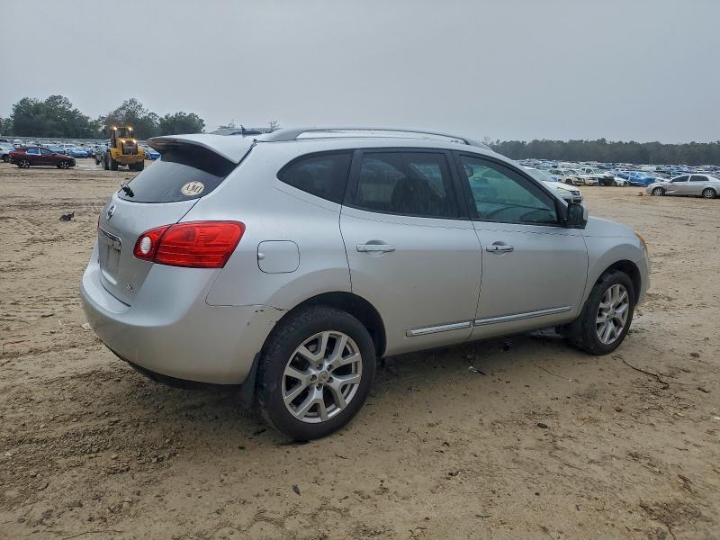Photo 3 from auction – 2012 NISSAN ROGUE S with VIN JN8AS5MT3CW263721