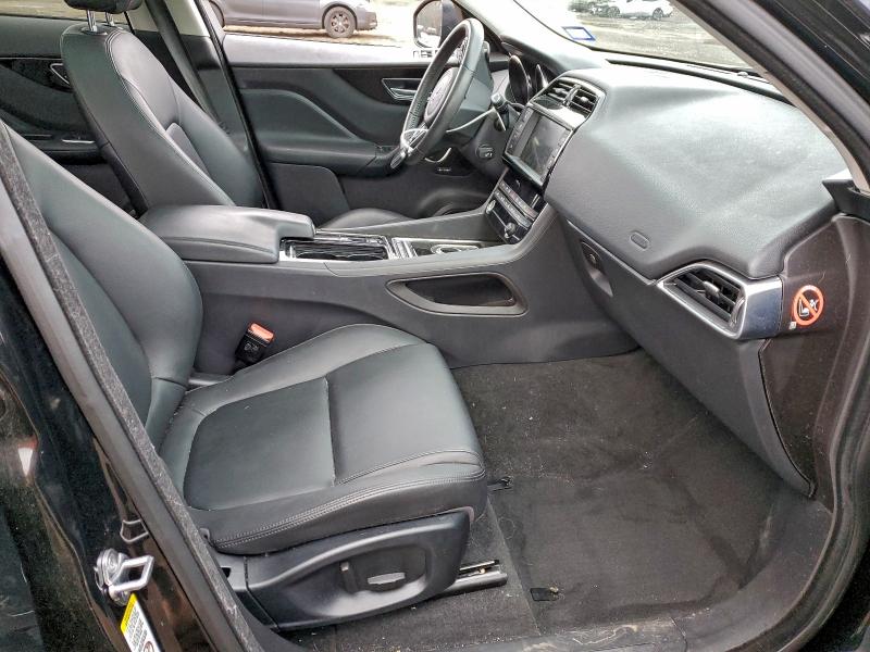 Photo 7 from auction – 2018 JAGUAR F-PACE PRE with VIN SADCJ2FX8JA325358