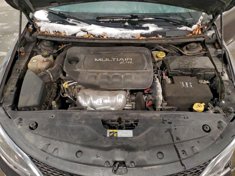 Photo 11 from auction – 2015 CHRYSLER 200 LIMITE with VIN 1C3CCCAB0FN580226